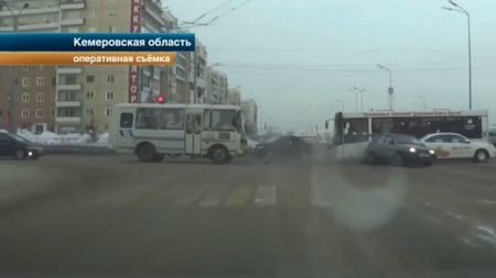 Водитель, спровоцировавший ДТП в Кемерове, расплакался при виде инспекторов ДПС  - (видео)