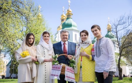 Порошенко поздравил украинцев с Пасхой - (видео)