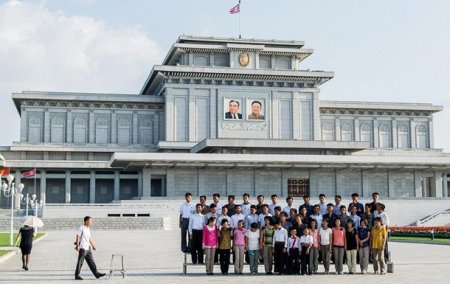 Северная Корея. Повседневная жизнь в ирреальностиСюжет - (видео)