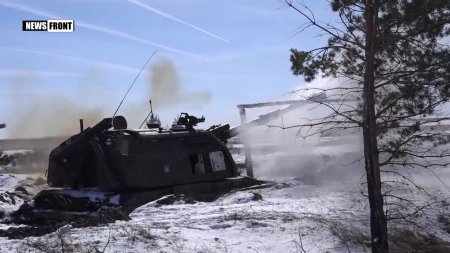 Армия России: стрельбы артиллеристов ЗВО  - (видео)