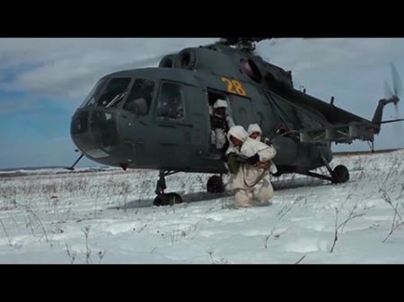 Бойцы спецназа провели тактическую дуэль на Урале  - (видео)