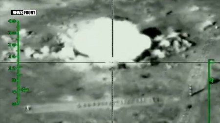 Экипажи Су-34 ЗВО разрушили наземные объекты «противника»  - (видео)