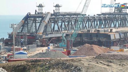Керченский мост: 4 апреля 2017 года  - (видео)
