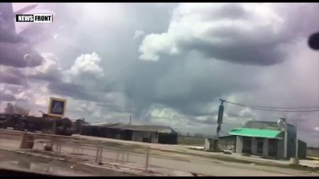 Колонна военной техники ВСУ направляется в сторону Мариуполя  - (видео)