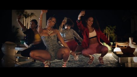 Major Lazer - Run Up (feat. PARTYNEXTDOOR & Nicki Minaj) (Official Music Video)  - (видео)