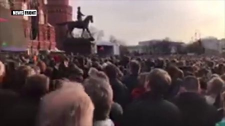 «Питер, мы с тобой»: В Москве началась акция памяти жертв теракта в Санкт-Петербурге  - (видео)
