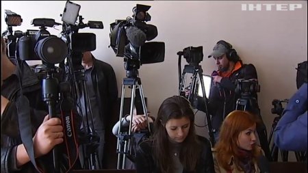 Роман Насиров отказался показывать электронный браслет журналистам  - (видео)