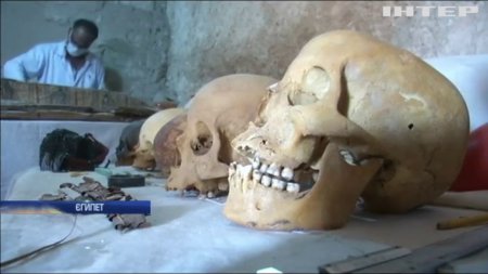 У Єгипті знайшли мумії віком 3,5 тис. років  - (видео)