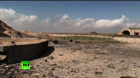 Видео с сирийской базы, по которой США нанесли ракетный удар  - (видео)