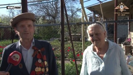 ВС ДНР оказали адресную помощь ветеранам ВОВ города Докучаевска  - (видео)