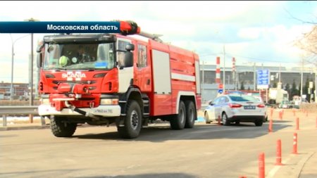 Женщина погибла под колёсами пожарной машины под Москвой  - (видео)