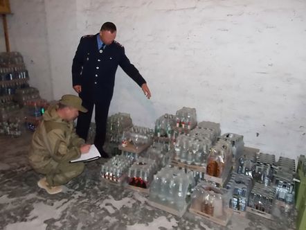 Налоговики Луганщины выявили подпольное производство алкогольных напитков в Беловодском районе - «Видео - Украина»