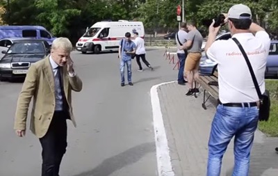 В Киеве активист Шабунин устроил драку под военкоматом - (видео)