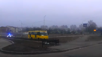 Как спичка. Возгорание маршрутки в Киеве - «Видео - Украина»