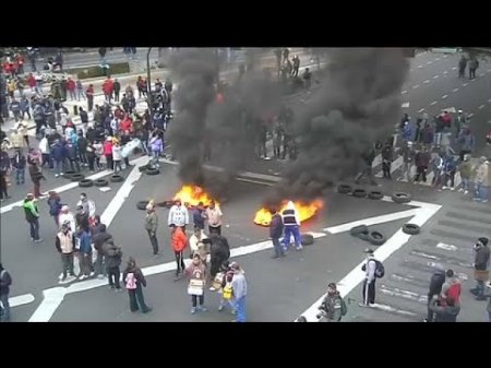 Разгон протестов в Буэнос-Айресе  - (видео)
