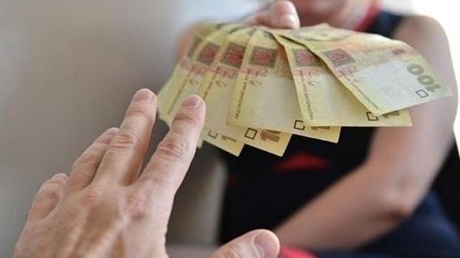 Почему одним украинцам добавили тысячу к пенсии, другим — сотню - (видео)