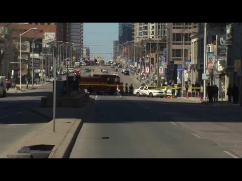 Инцидент в Торонто: 10 погибших, 15 раненых  - (видео)