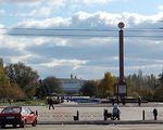 В Северодонецке вандалы повредили освещение на памятнике в центре города - «Видео - Украина»