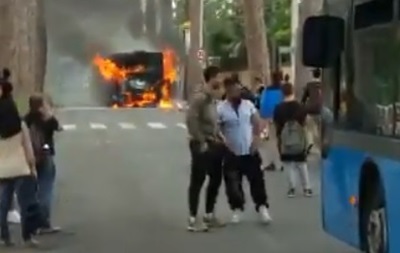 В Риме второй раз за день горел автобус - (видео)