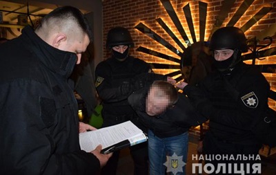 В Николаеве задержали сутенера-педофила - (видео)