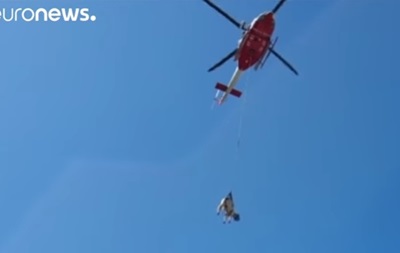Жители Италии сняли "летающую" корову - (видео)