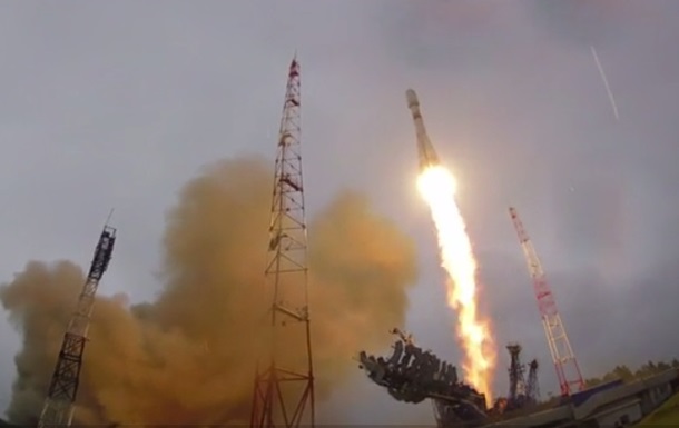В РФ при запуске в ракету Союз попала молния - (видео)