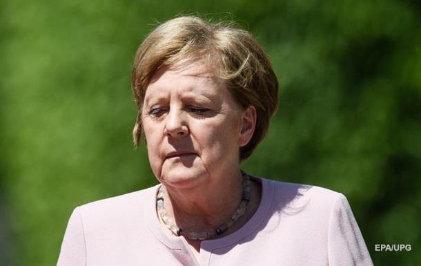 У Меркель новый приступ. Что со здоровьем канцлераСюжет - (видео)