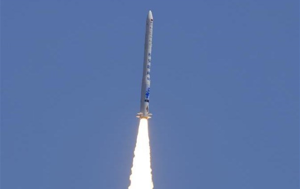 В Китае впервые запустили частную ракету в космос - (видео)