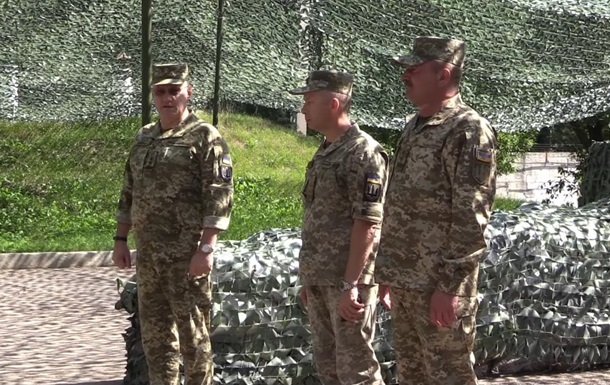 На Донбассе представили нового командующего ООС - (видео)