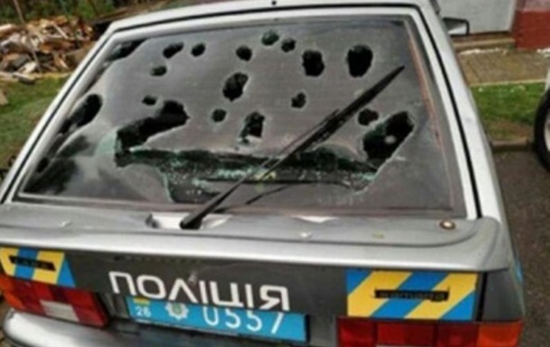 Аномальный град на Буковине разбил весь районный автопарк полиции - (видео)