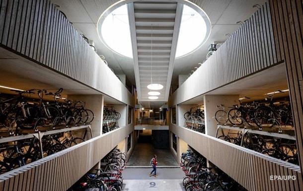 В Нидерландах открыли крупнейший велопаркинг - (видео)
