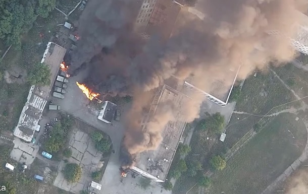 Волонтер показал уничтожение базы сепаратистов - (видео)