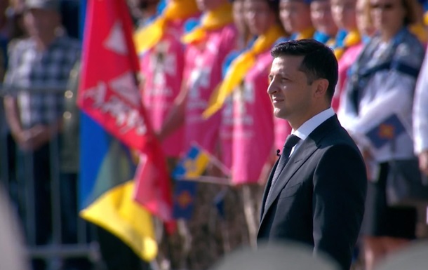 В Киеве прошла церемония поднятия флага Украины - (видео)