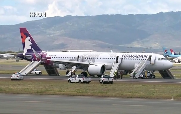 На Гавайях при аварийной посадке самолета пострадали семь человек - (видео)