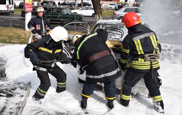 В Николаеве потушили пожар на автовокзале - (видео)