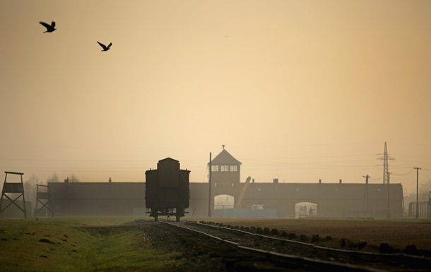 Лагерь смерти. История Освенцима в фотографияхСюжет - (видео)