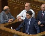 Акция протеста под ВР и толкотня в сессионном зале: Как народные избранники рассматривали законопроект о земле - «Видео - Украина»