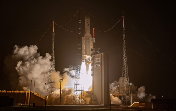 Ракета Ariane-5 вывела на орбиту два спутника - (видео)