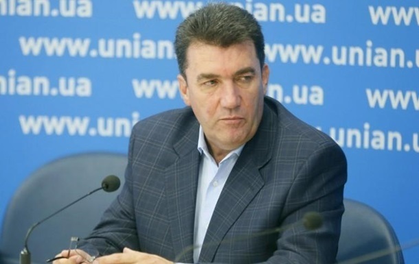 Коронавирус: Данилов призвал украинцев беречься "луком, салом и чесноком" - (видео)