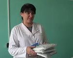 На Луганщину прибыли специализированные одноразовые костюмы бактериологической защиты - «Видео - Украина»