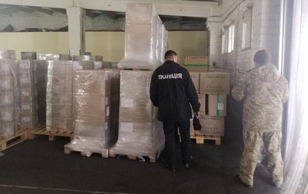 Госпогранслужба показала на видео тонны контрабандных масок в Борисполе - (видео)