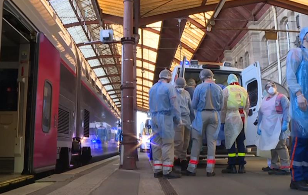 Франция эвакуирует больных на скоростных поездах - (видео)