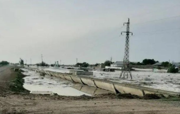 В Узбекистане прорвало дамбу, затоплено два поселка - (видео)