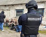 В Харьковской области фермеры удерживали в трудовом рабстве 9 человек - «Видео - Украина»