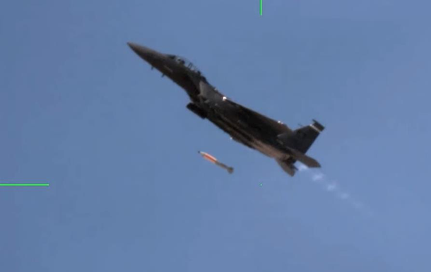 В США испытали ядерное оружие с истребителя F-15E - (видео)