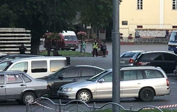 В Луцке три заложника вышли из автобуса - (видео)