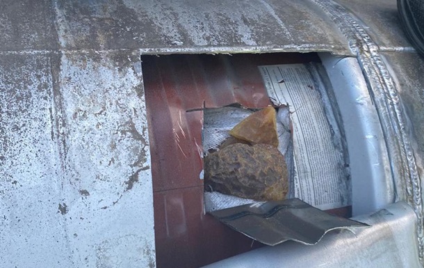 На Закарпатье выявили фуру с 250 "литрами" янтаря в бензобаке - (видео)