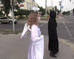 Ангел и демон гуляют по дорогам Северодонецка - «Видео - Украина»
