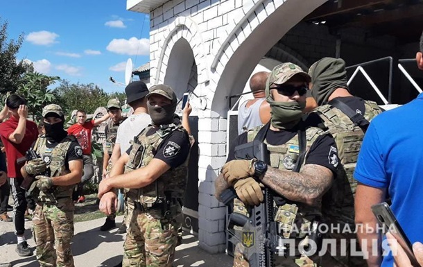 На Харьковщине столкновения возле поселения ромов - (видео)
